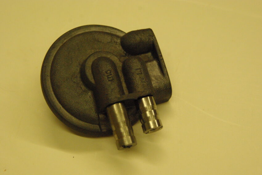 OIL-FILTER MOUNTING HEAD TO SUIT 1/2" ID OIL HOSE
