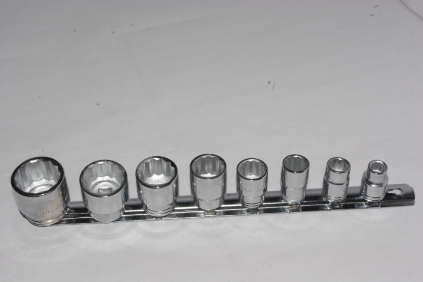 SET--SOCKET SET 8-PC 3/8 DRIVE 12-POINT BS WHITWORTH THREAD 1/8" - 9/16"