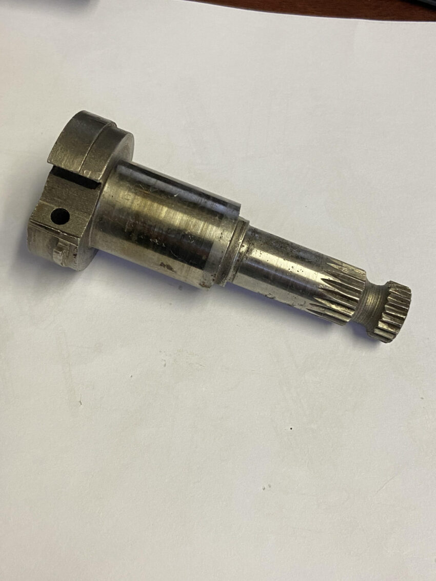 KICK START SPINDLE - USED - NEEDS NEW BEARING