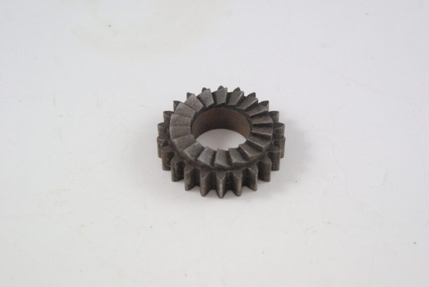 GEAR - KICKSTART - 1969 TRI T150*