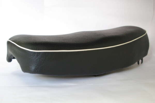 SEATCOVER BLACK w/WHITE PIPING - LEIGHTON - 1966-67 MATCHLESS G15 CSR