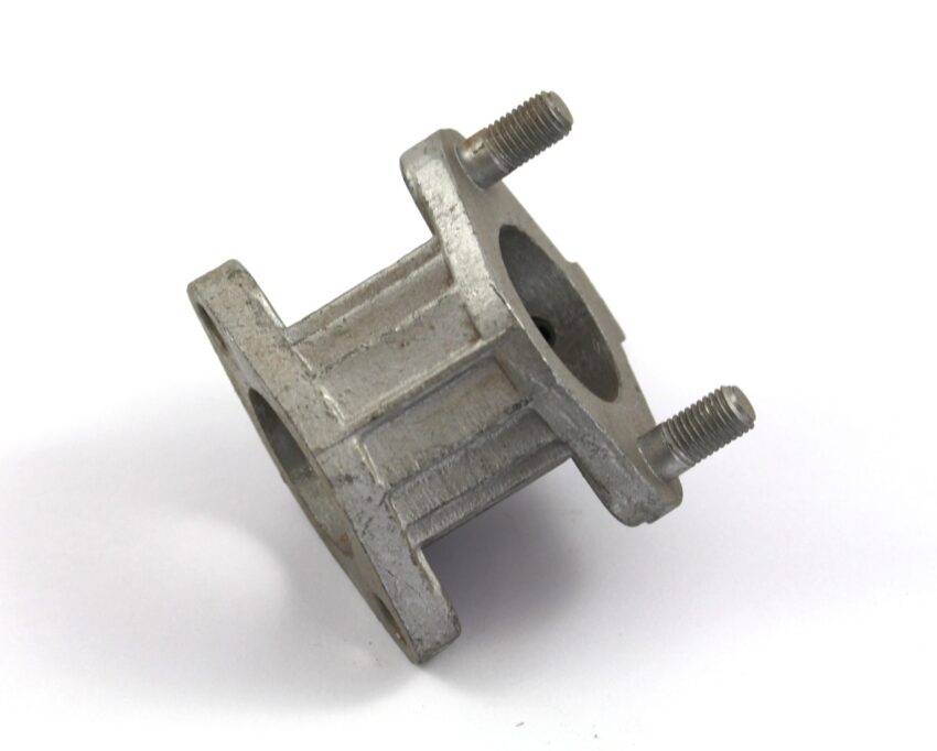 MANIFOLD -CARB INLET MANIFOLD ASSEMBLY 30mm (1-3/16" - 1-1/8") w/STUDS -COMMANDO