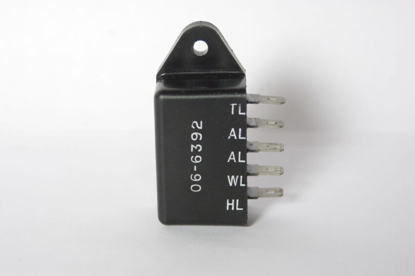 MODULE - HEADLAMP WARNING LIGHT CONTROL UNIT (CANADA)*