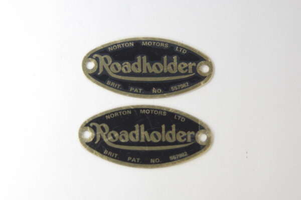 BADGE "ROADHOLDER" - BRASS - NOT 250cc (PR)