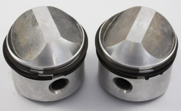 SET--PISTONS - STD - c/w RINGS PINS CIRCLIPS - LFH - TRI T100 (PR)