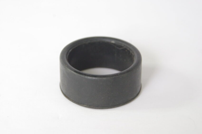 RUBBER CONNECTOR FOR 376 CARB*