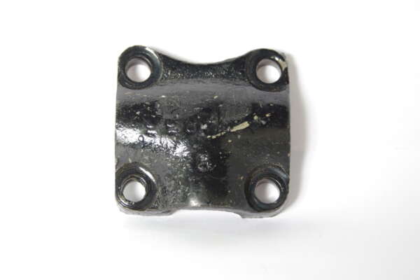 FOOTPEG - RIGHT - CLAMP - GS*