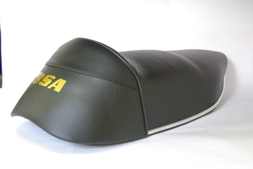 KIT--HUMP TYPE SEATCOVER KIT w/TRIM - BLACK w/BSA GOLD -BSA A50/65 -(CLIPS REQD)